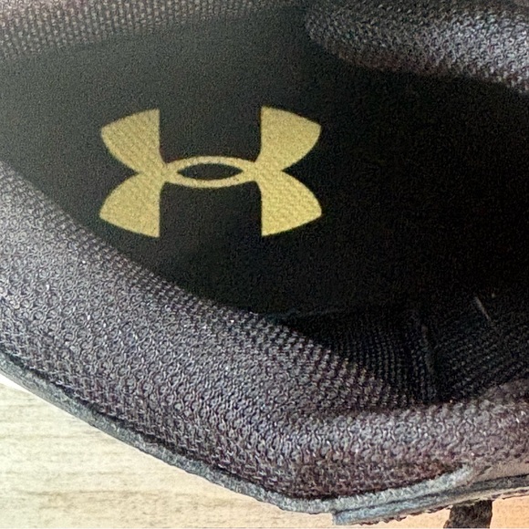 Under Armour Men’s Size 9 Lockdown 5 Mid Lace Up Basketball Sneakers main image 9
